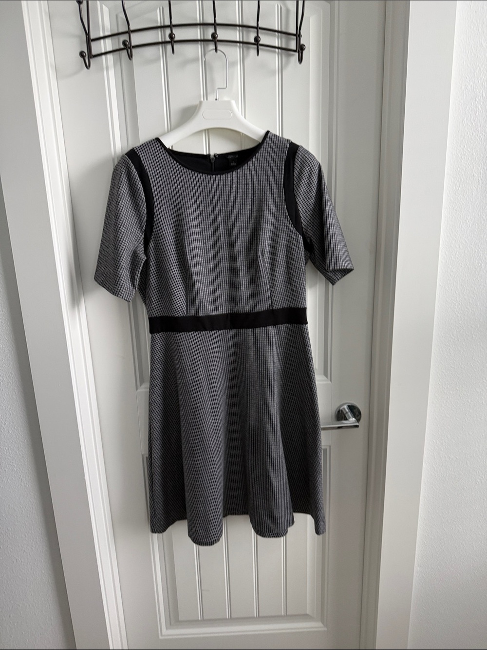 Ann Taylor Black and white Short Sleeve Fit-and-Flare Dress
